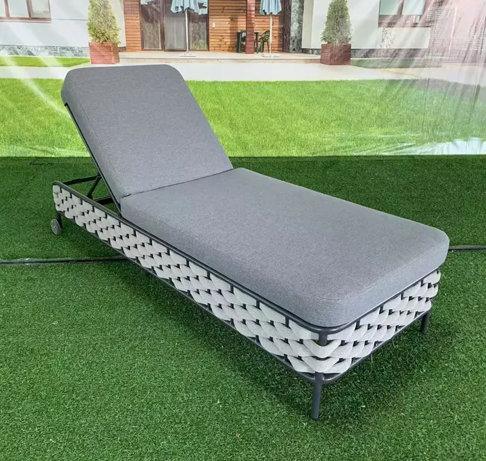 Meubles d'extérieur de plage de luxe, tissage de corde, Chaise longue en aluminium, Chaise longue in