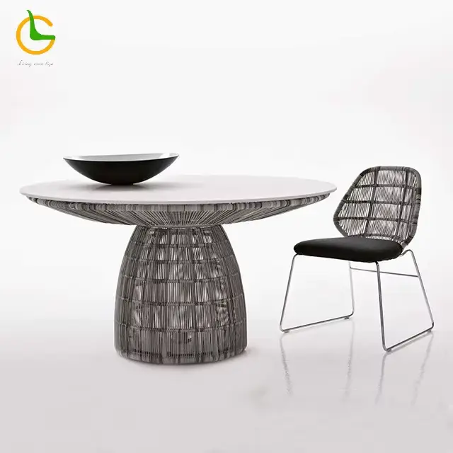 Ensembles de table et de chaises en osier de jardin extérieur en rotin en plastique imperméable pour