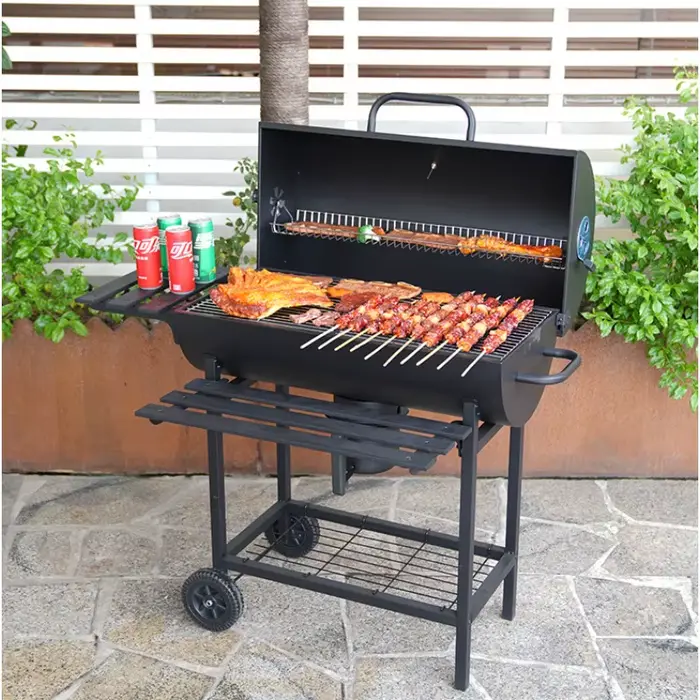 Grand barbecue à charbon de bois sur roulettes avec rôtissoire