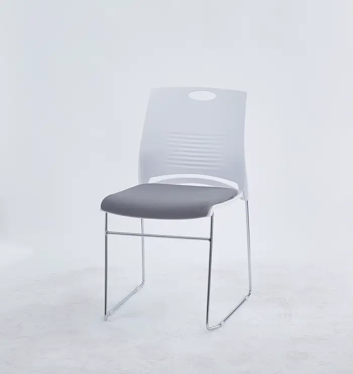 Conception empilable moderne confortable pas cher ergonomique salle de société Train en plastique bu