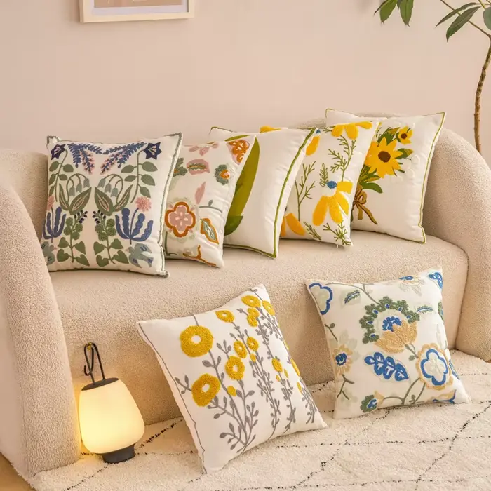 Housses de coussin brodées à fleurs de Style campagne