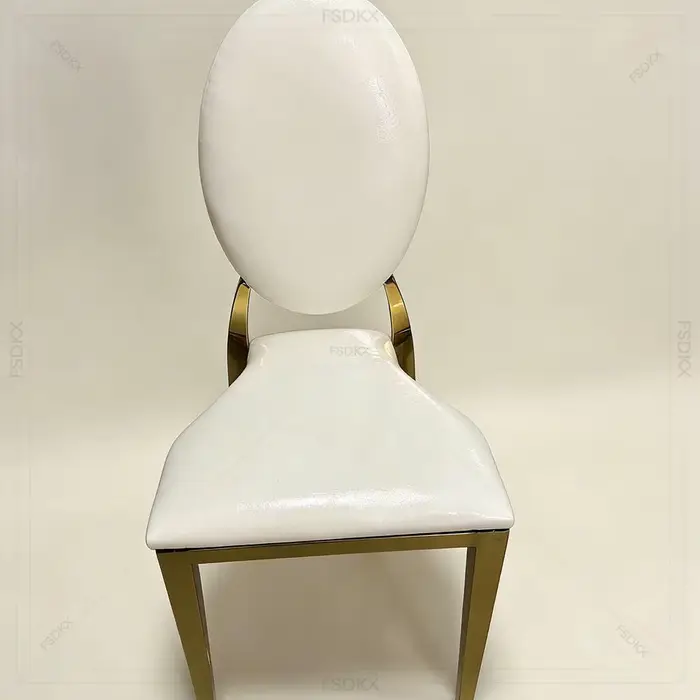 Meubles de luxe en gros, tables et chaises empilables en acier inoxydable doré et cuir pour événemen