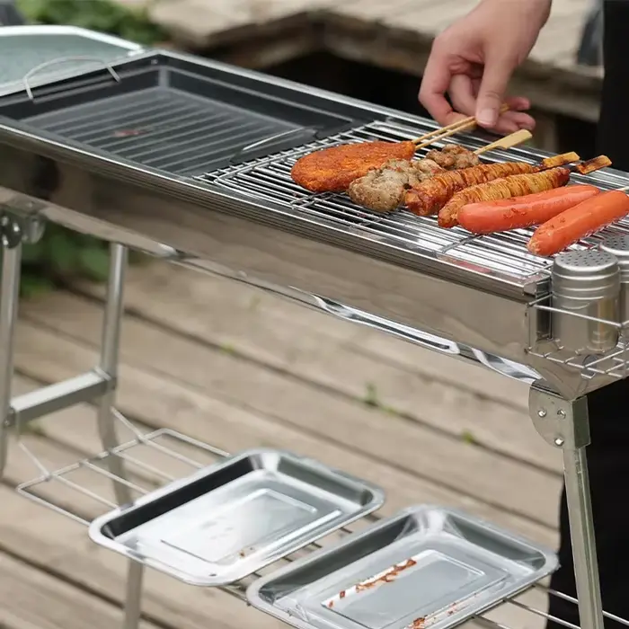 Grill à charbon de bois d'extérieur en acier inoxydable