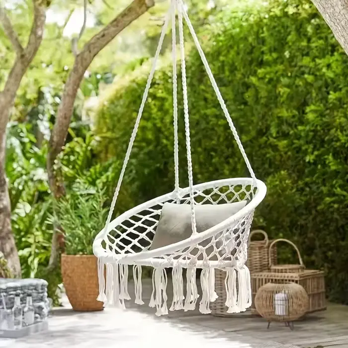 Chaise suspendue tissée avec dossier pour intérieur et extérieur