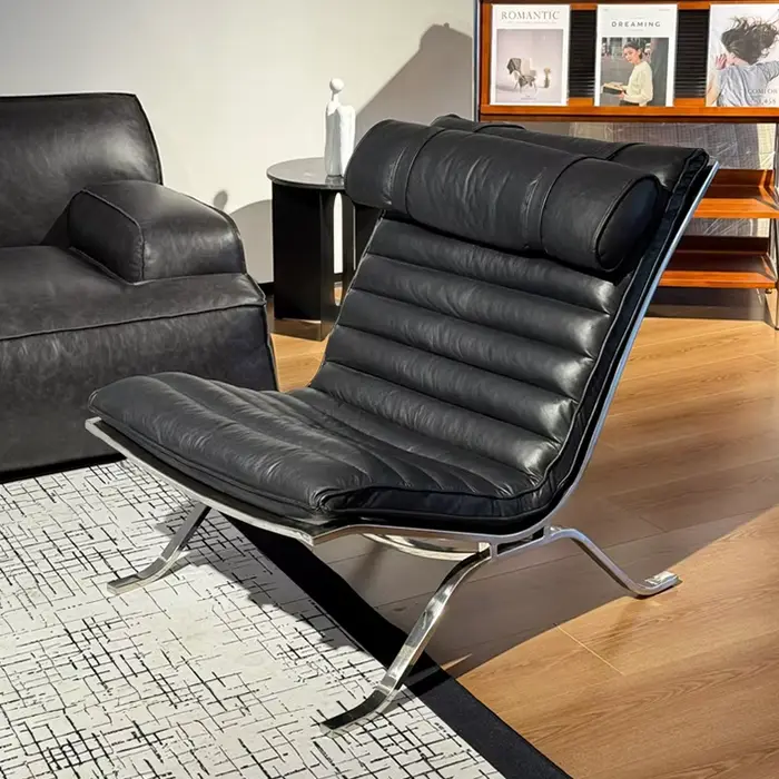 Fauteuil individuel de salon, style minimaliste et luxe discret, design haut de gamme, fauteuil de d